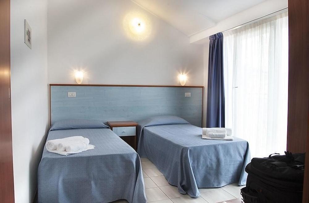 בלריה-איגאה מרינה Hotel Brienz מראה חיצוני תמונה