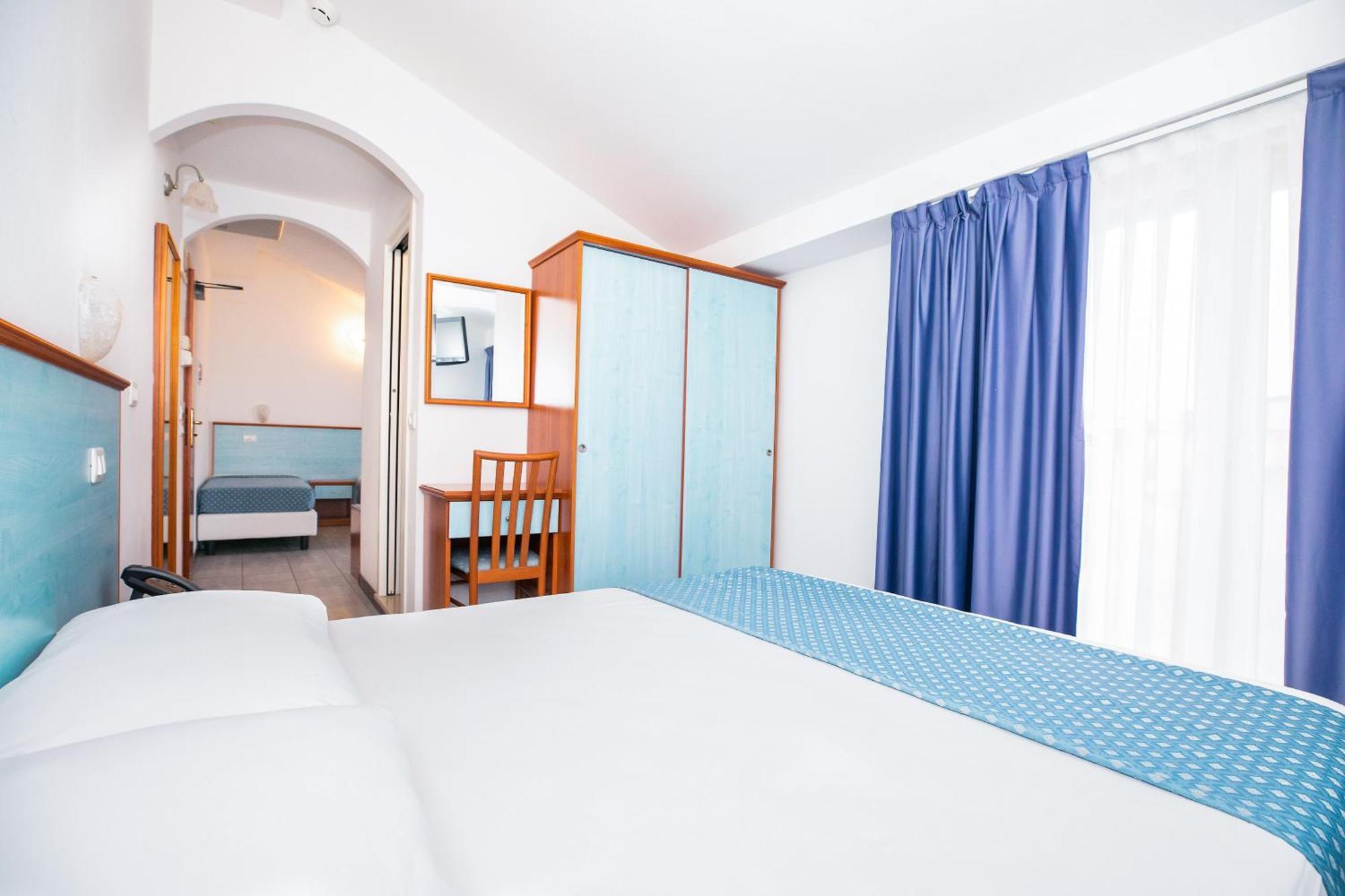בלריה-איגאה מרינה Hotel Brienz מראה חיצוני תמונה