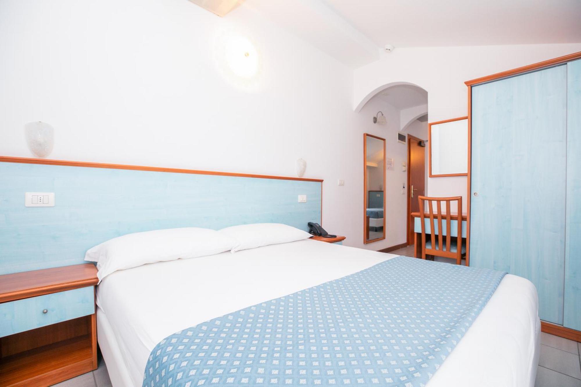 בלריה-איגאה מרינה Hotel Brienz מראה חיצוני תמונה