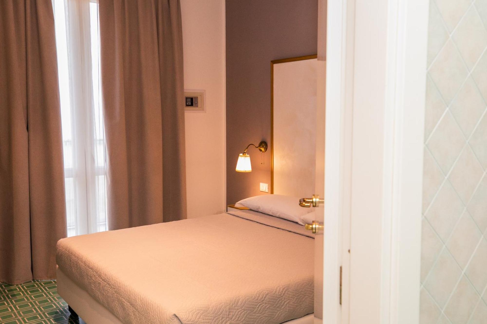 בלריה-איגאה מרינה Hotel Brienz מראה חיצוני תמונה